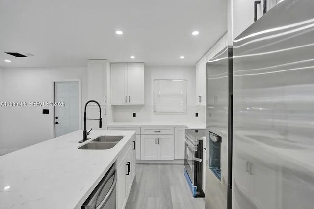 5 of 49 - 1628 Ne 7th Avenue, Fort Lauderdale, FL