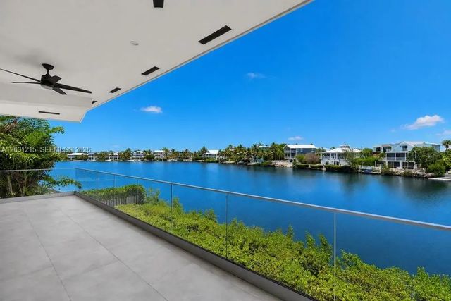 38 N Bounty Lane, Key Largo