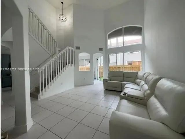 4 of 13 - 8042 Nw 114th Place, Doral, FL