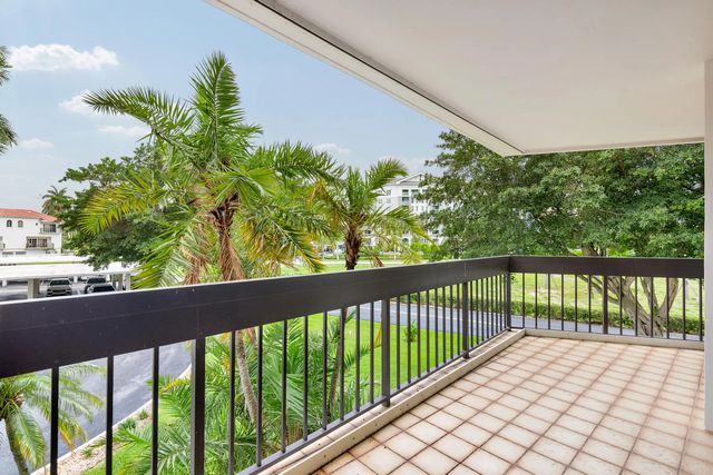 5 of 23 - 2000 Presidential Way #206, West Palm Beach, FL