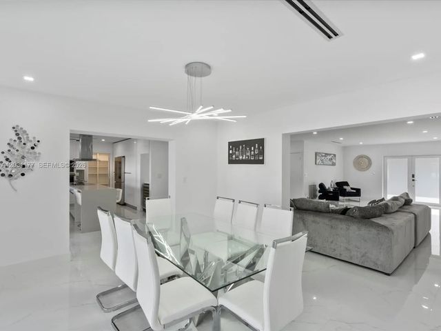 5 of 20 - 4901 Grant Street, Hollywood, FL