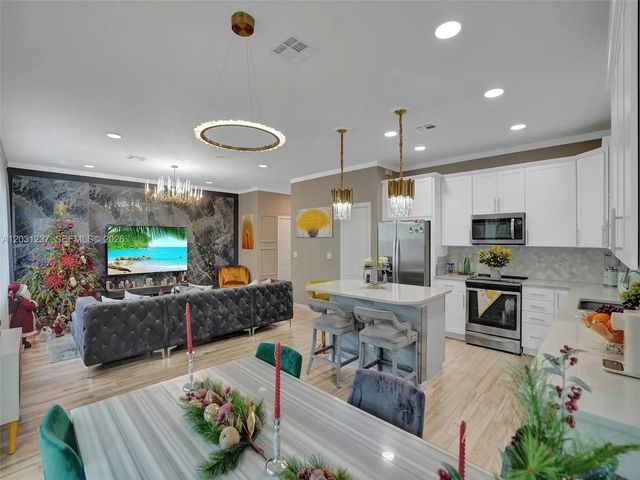 5 of 59 - 4414 Ficus Street, Hollywood, FL