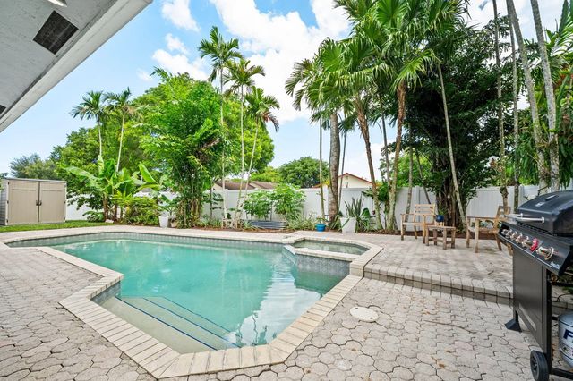 5591 Sw 99th Avenue, Cooper City