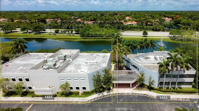 1455-1485 N Park Drive, Weston