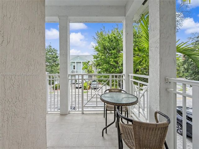 3 of 36 - 10718 Nw 76th Lane, Doral, FL