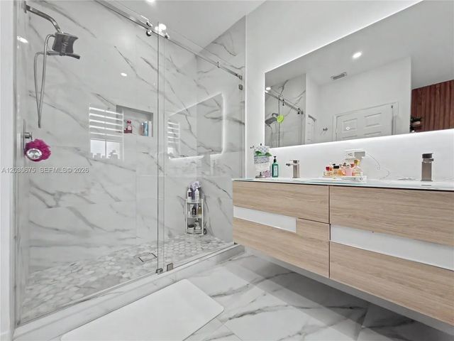 4 of 36 - 10718 Nw 76th Lane, Doral, FL