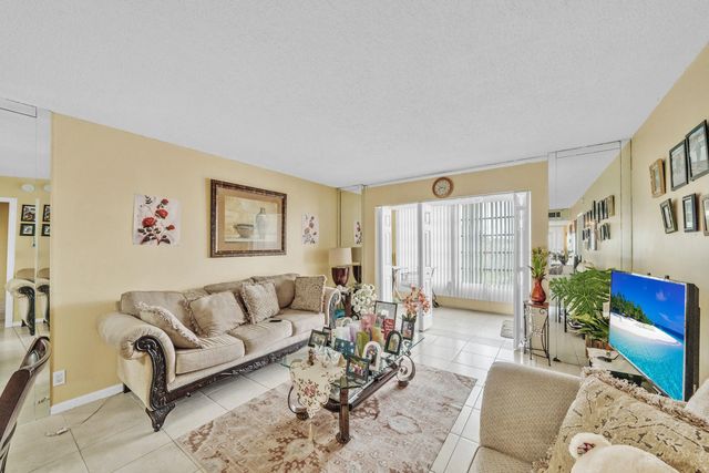 2 of 26 - 3001 Nw 48th Avenue #439, Lauderdale Lakes, FL