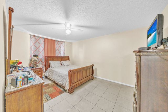 4 of 26 - 3001 Nw 48th Avenue #439, Lauderdale Lakes, FL