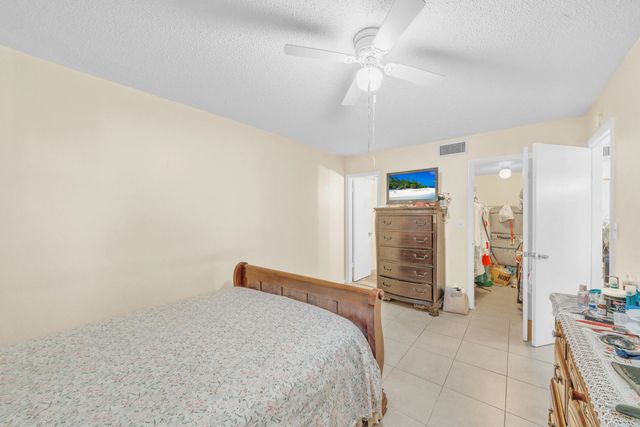 5 of 26 - 3001 Nw 48th Avenue #439, Lauderdale Lakes, FL