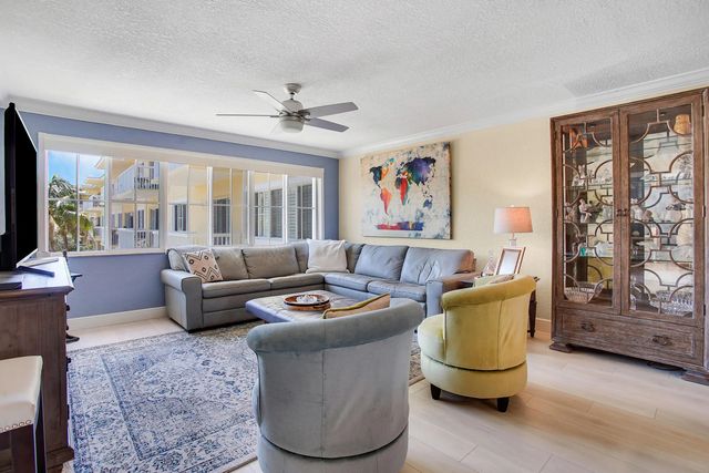 3 of 20 - 1501 E Broward Boulevard #705, Fort Lauderdale, FL
