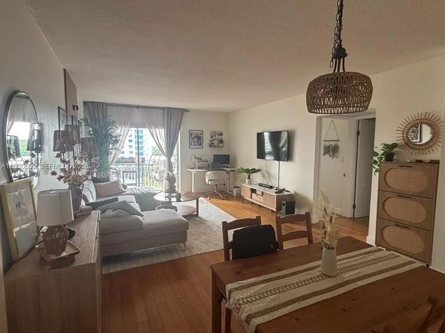 2 of 12 - 400 Kings Point Drive #622, Sunny Isles Beach, FL