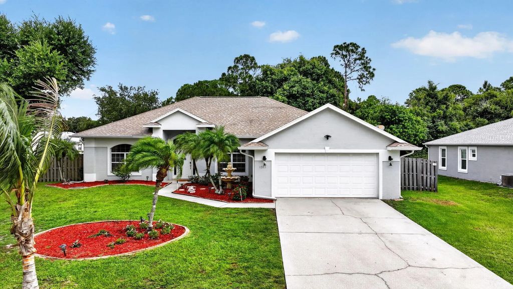 1571 Sw Hunnicut Avenue, Port St. Lucie