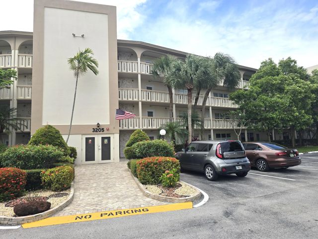 2 of 80 - 3205 Portofino Point #k1, Coconut Creek, FL