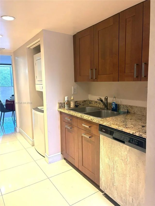 5 of 25 - 7451 Nw 16th Street #403, Plantation, FL