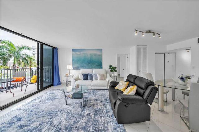 3 of 58 - 2101 S Ocean Drive #204, Hollywood, FL