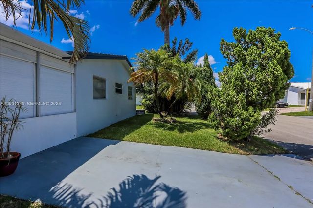 4 of 24 - 2700 Nw 52nd Court, Tamarac, FL