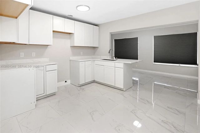 5 of 24 - 2700 Nw 52nd Court, Tamarac, FL