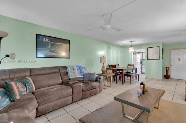 4 of 20 - 1200 Tallwood Avenue #202, Hollywood, FL