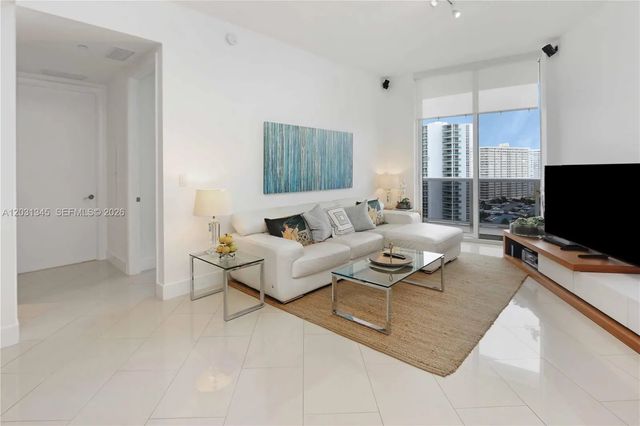 3 of 32 - 15811 Collins Avenue #1105, Sunny Isles Beach, FL