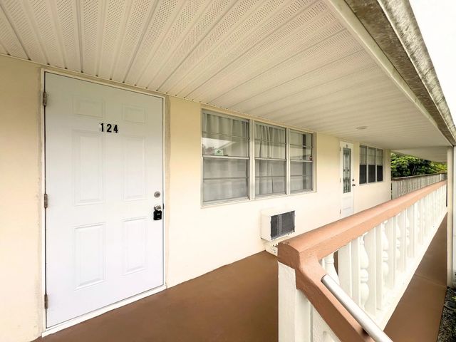 2 of 22 - 124 E Andover E #124, West Palm Beach, FL