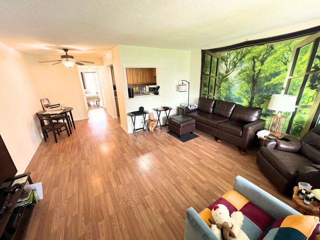 3 of 22 - 124 E Andover E #124, West Palm Beach, FL