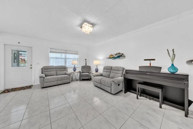 580 Egret Drive #121, Hallandale Beach