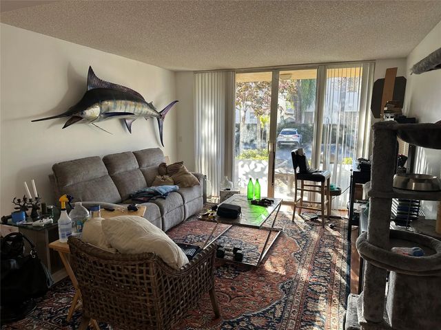 3 of 7 - 1450 Se 3rd Avenue #107, Dania Beach, FL