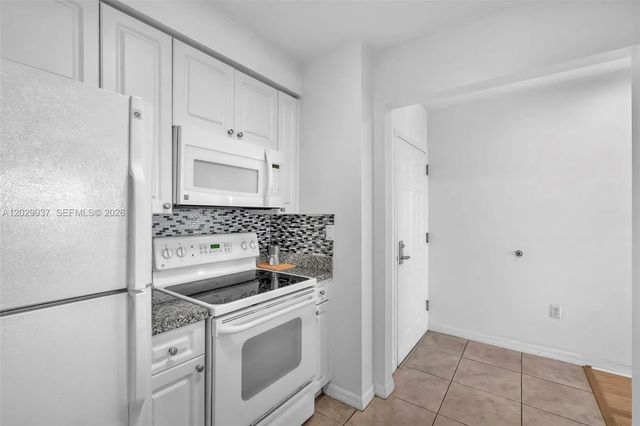 5 of 17 - 900 Sw 8th Street #1103, Miami, FL