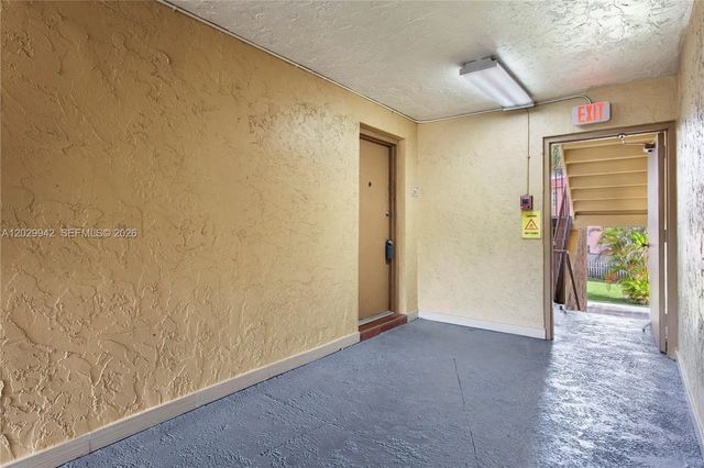 5 of 34 - 5201 Geneva Way #211, Doral, FL