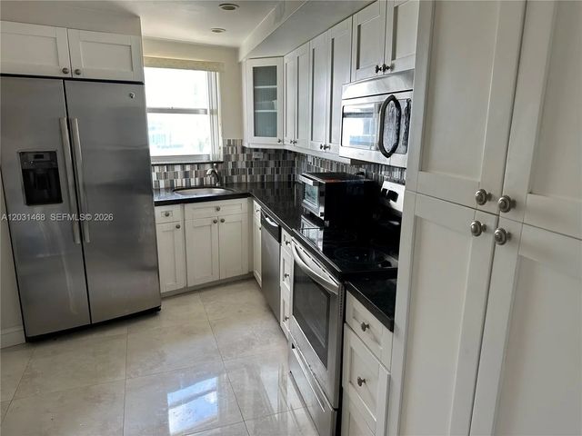 2 of 42 - 6039 Collins Avenue #728, Miami Beach, FL