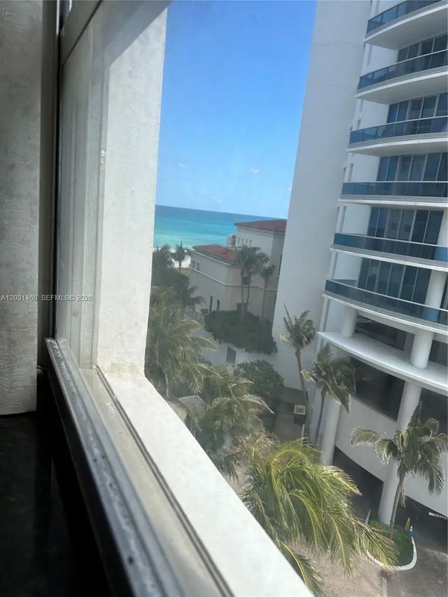 3 of 42 - 6039 Collins Avenue #728, Miami Beach, FL
