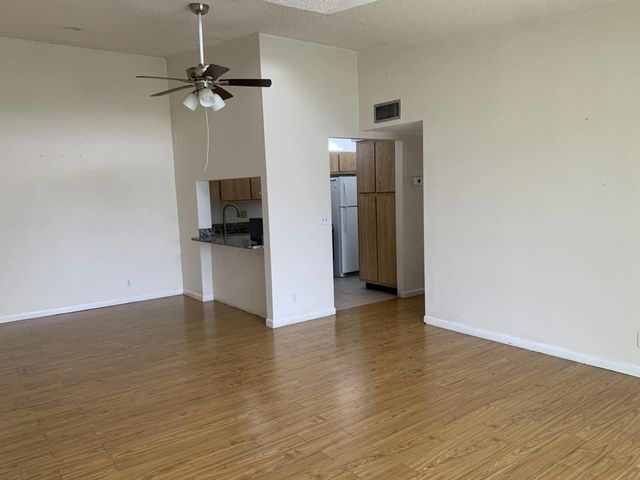 3 of 16 - 1113 Green Pine Boulevard #b3, West Palm Beach, FL