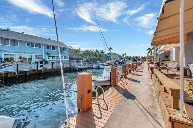 4 of 55 - 732 Ne 12th Terrace #6, Boynton Beach, FL