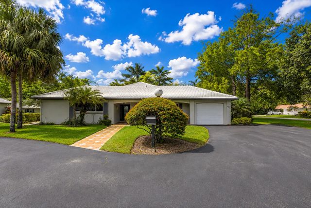 1019 E Cypress Drive, Pompano Beach