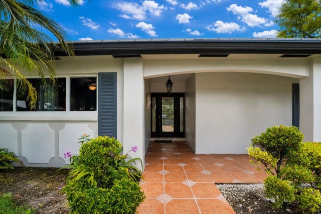 5 of 69 - 1019 E Cypress Drive, Pompano Beach, FL