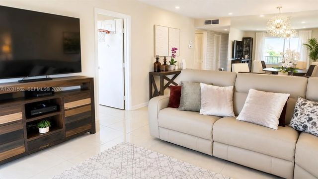 3 of 38 - 4570 Nw 18th Avenue #506, Deerfield Beach, FL