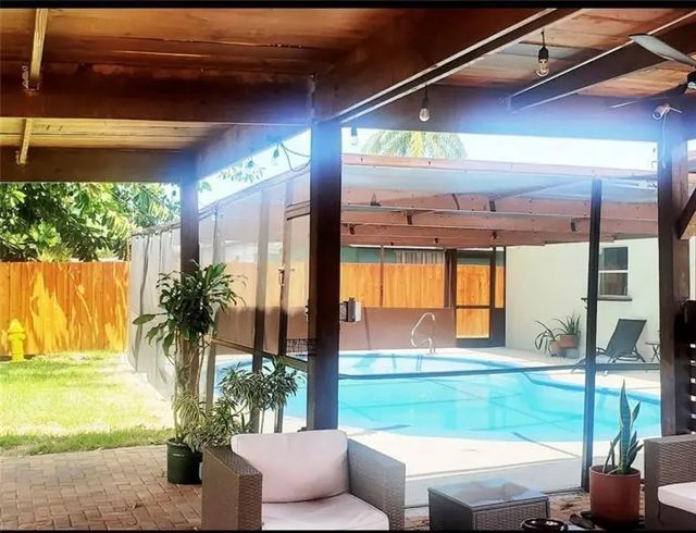 2 of 33 - 5620 Sw 56th Street, Davie, FL