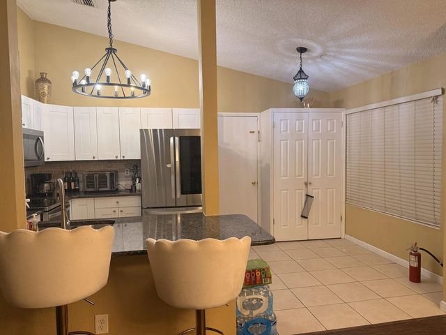 5 of 14 - 340 Sw Paar Drive, Port St. Lucie, FL