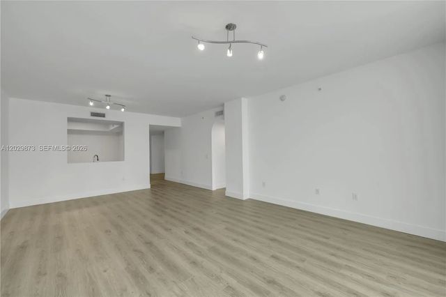 4 of 30 - 3340 Ne 190th Street #503, Aventura, FL