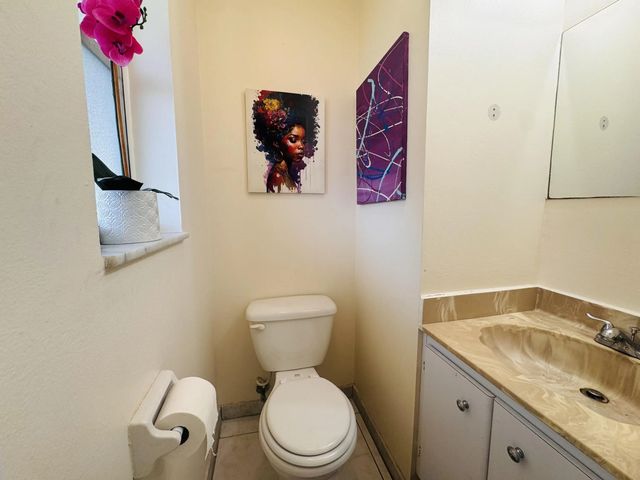 8025 S Colony Cir Circle #203, Tamarac