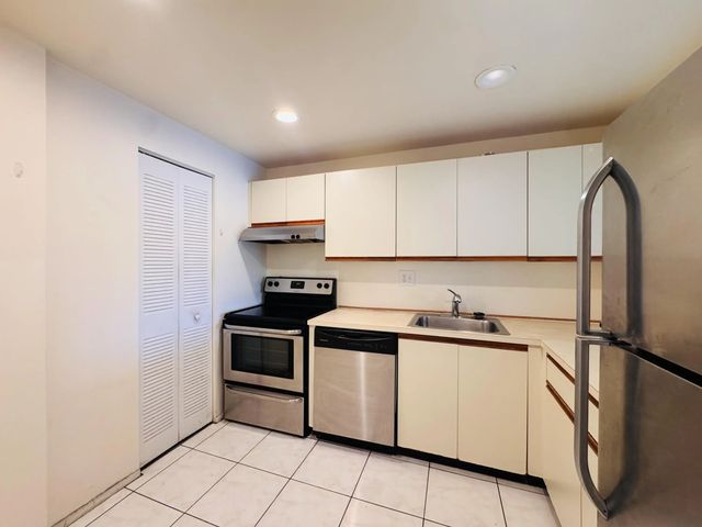 2 of 21 - 8025 S Colony Cir Circle #203, Tamarac, FL