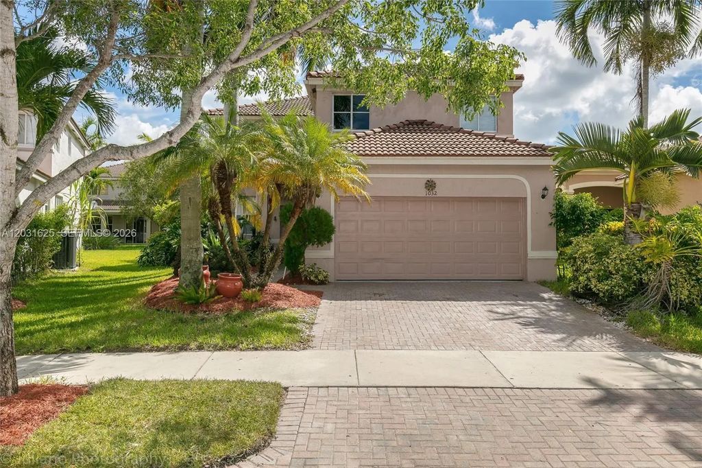 1032 Silktree Lane, Weston