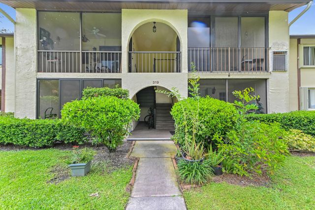 2 of 22 - 319 Knotty Pine Circle #c-1, Greenacres, FL