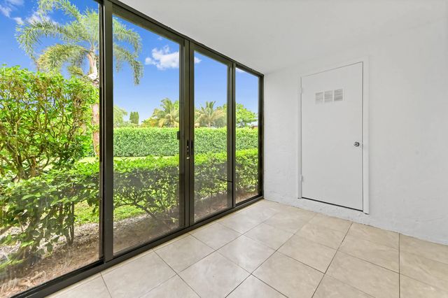 4 of 22 - 319 Knotty Pine Circle #c-1, Greenacres, FL