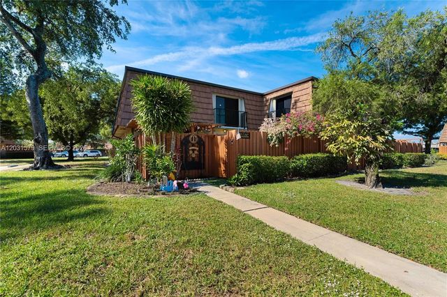 9118c 20th Court, Davie