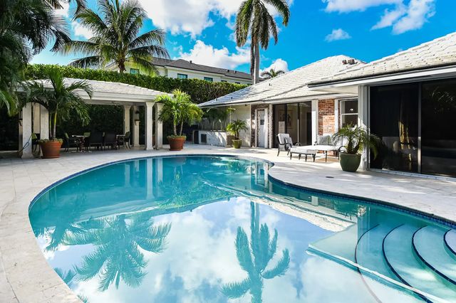 4 of 11 - 202 Coral Lane, Palm Beach, FL