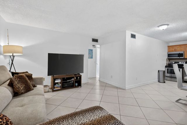 5 of 31 - 1801 S Treasure Drive #415, North Bay Village, FL