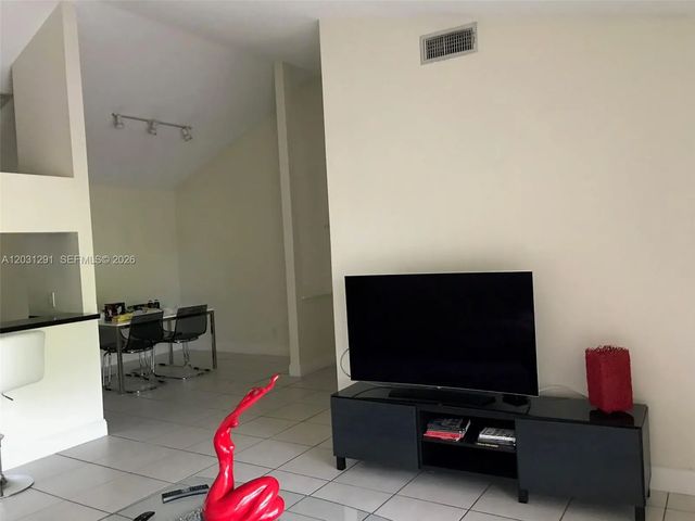 4 of 10 - 10610 Sw 158th Court #303, Miami, FL