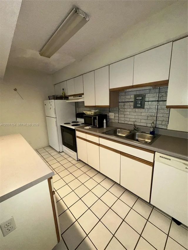 5 of 16 - 4055 W Mcnab Road #h309, Pompano Beach, FL