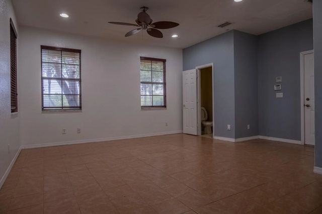 4 of 39 - 103 E Thatch Palm Circle, Jupiter, FL
